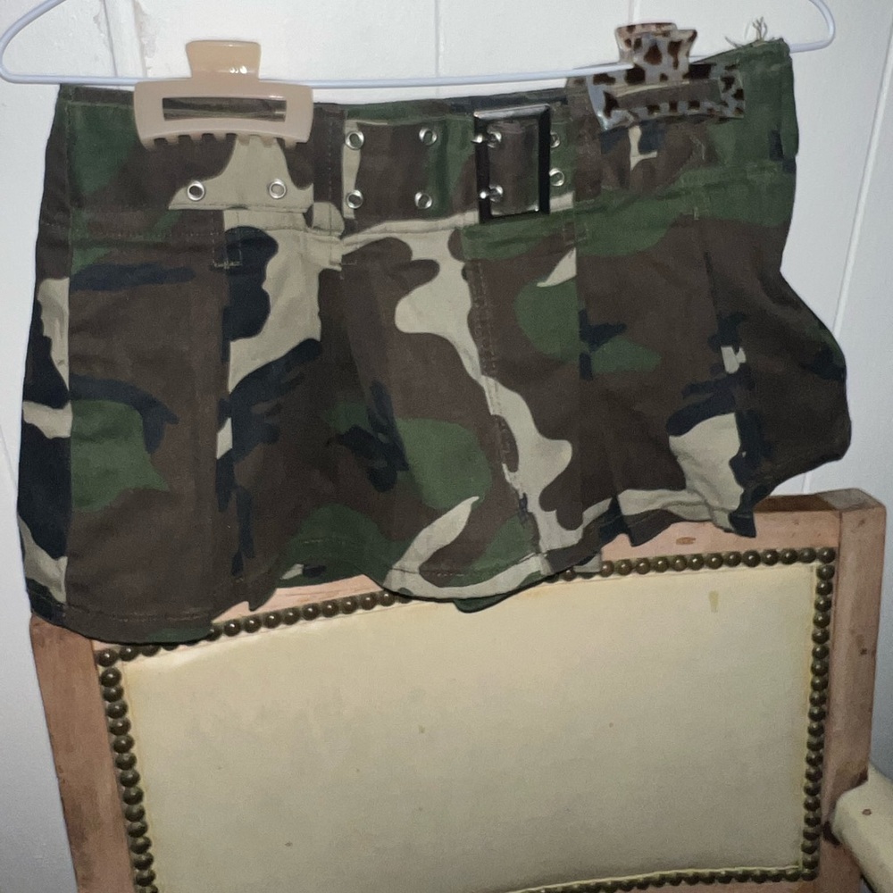 Madden Girl Camouflage Belted Skirt